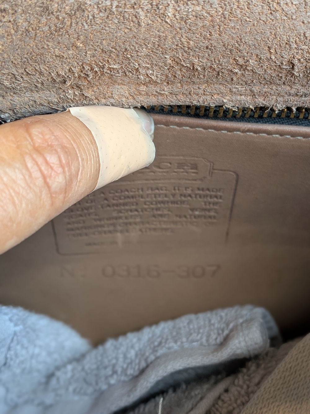 Restoring A Vintage Bag - Picture 2 of 9